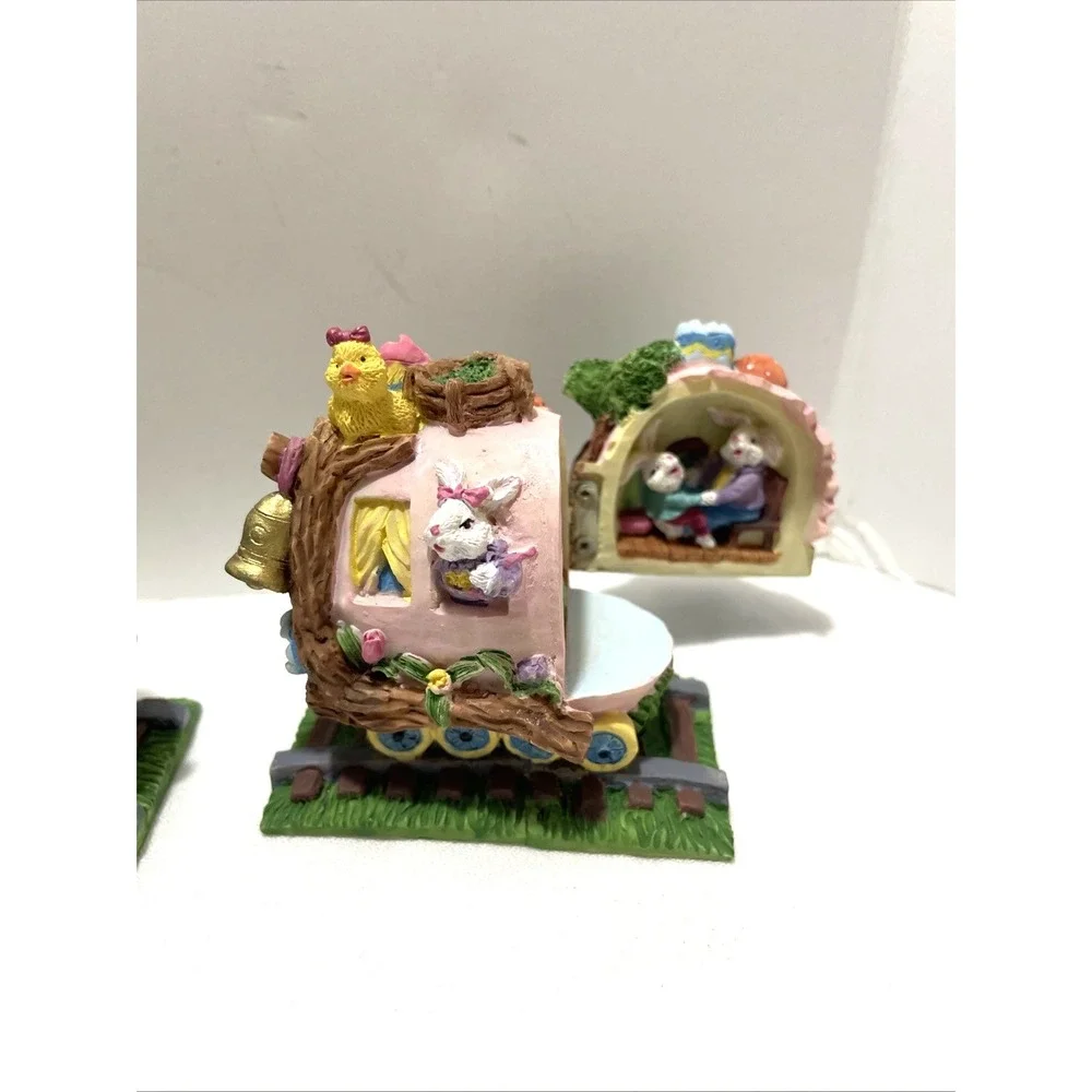 Vintage Easter Hinge Train 4 pc Set Caffco International Polyresin